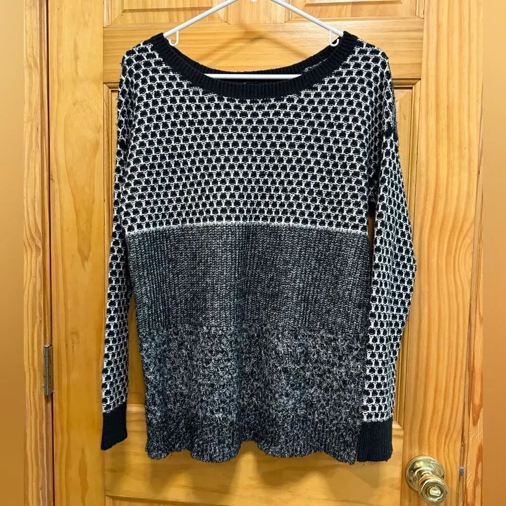 American Eagle boyfriend style size M sweater